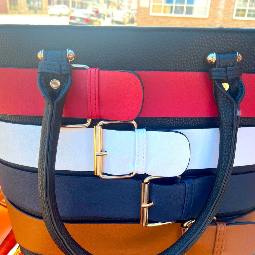 New purse all types for all genders, excellent quality, owners pick!